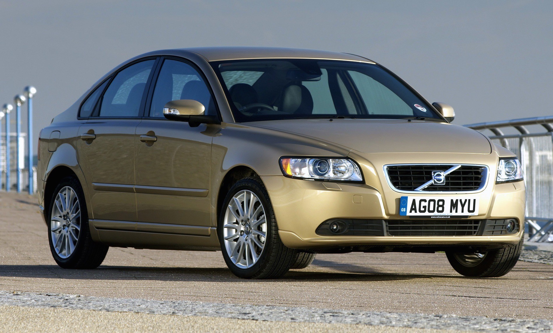 Volvo s40 детское кресло